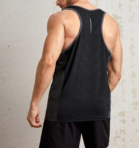 Men Letter Graphic Sleeveless Sports Tank Top - Image 2