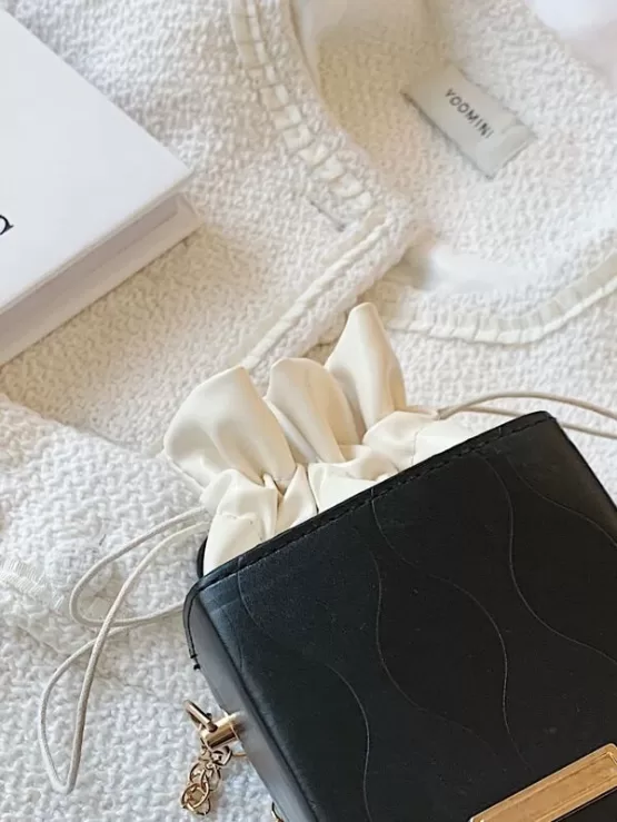 Drawstring Chain Black Decor Bucket Bag - Image 2