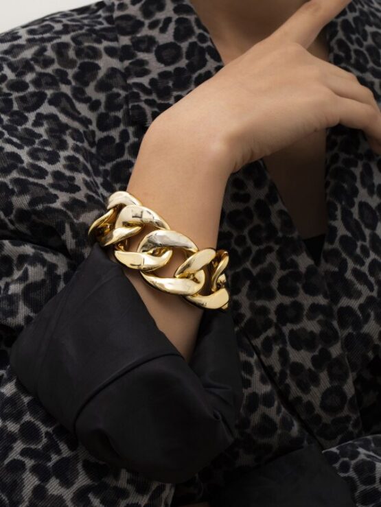 Fantastic  Hot Gold Chain Bracelet - Image 3
