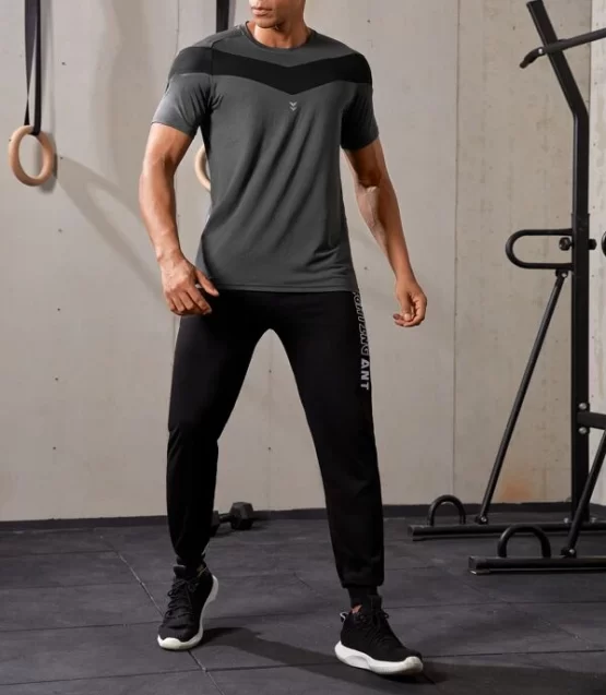 Men Regular Color Block Sports T-Shirt - Image 2