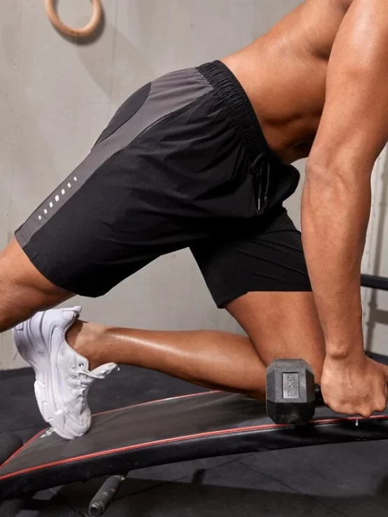 Men Reflective Colorblock Drawstring Sports Shorts