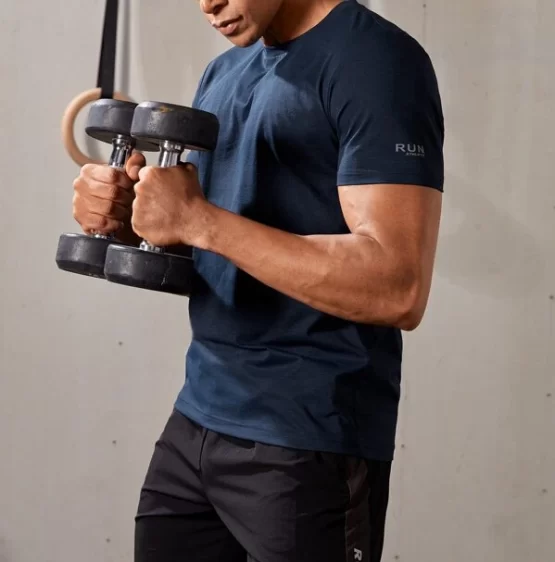 Men Quick-Drying Breathable Letter Graphic Sports Tee