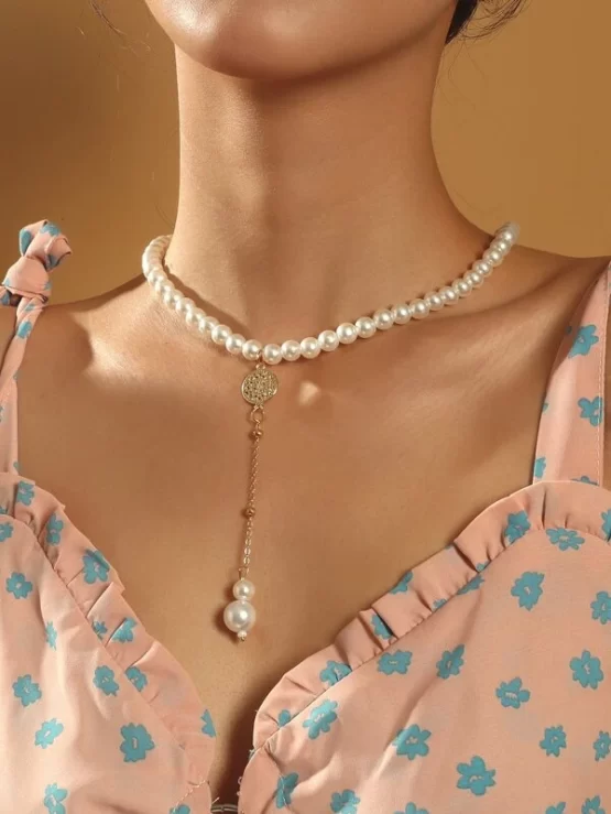 Fantastic Faux Pearl Beaded Necklace - Image 2