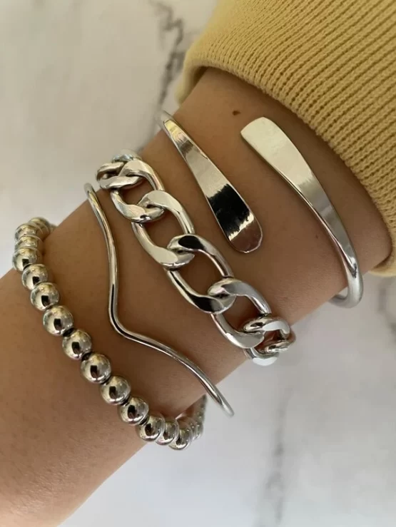 Four Pieces Fashionable Simple Plain Bracelet - Image 4
