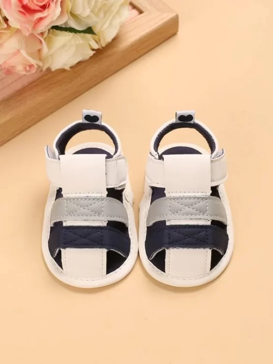 Baby Girls Cut-out Hook-and-loop Fastener Strap Sandals - Image 3