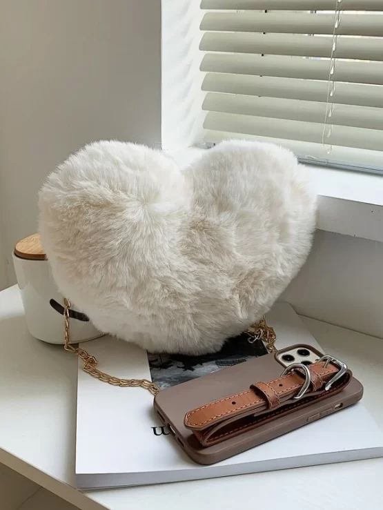 Girls Heart Design Fluffy Chain Crossbody Bag - Image 3