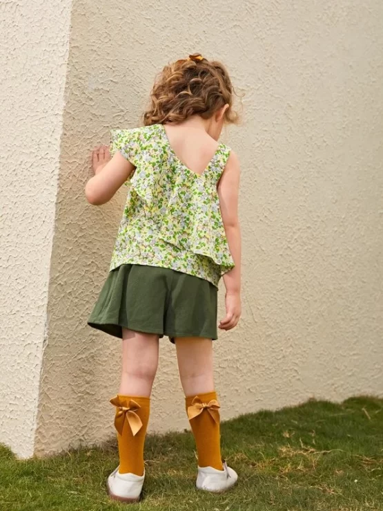 Toddler Girls Floral Print Asymmetrical Neck Ruffle Top & Button Fly Shorts - Image 3