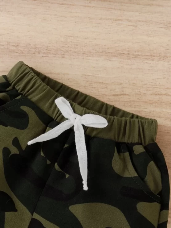 Baby Glasses And Slogan Graphic Tank Top & Camo Print Shorts - Image 3