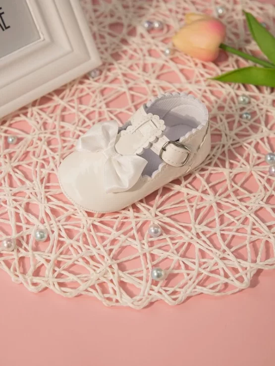 Baby Girl Plain White Scallop Bow Decor Flats - Image 3