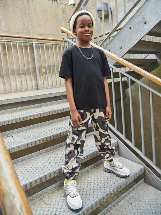 Boys Camo Print Patch Detail Elastic Waist Pants