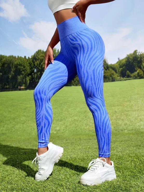 Seamless Zebra Striped Print Sports Leggings - Image 4