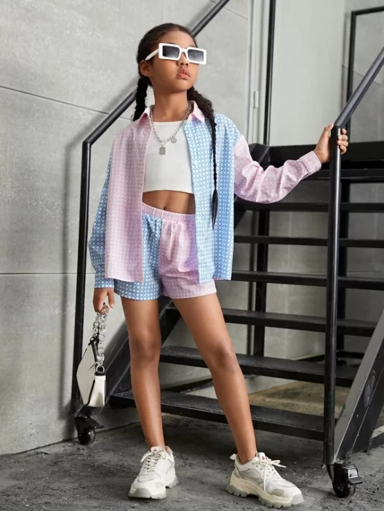 Girls Allover Heart Print Colorblock Drop Shoulder Blouse & Shorts - Image 3