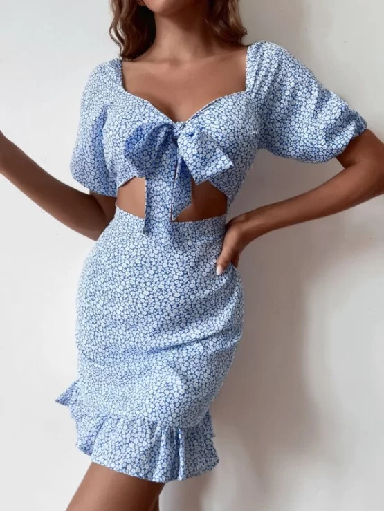 Ditsy Floral Knot Bust Peekaboo Hem Dress - Image 3
