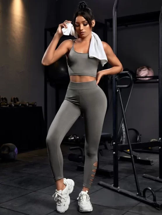 Seamless Ladder Plain Cut Out Sports Set - Image 2