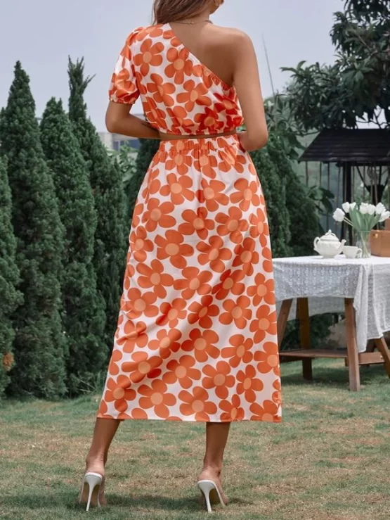 All Over Floral Print One Shoulder Puff Sleeve Crop Top With Ruched Split Hem Skirt - Image 3
