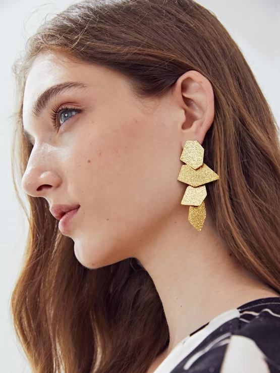 MOTF PREMIUM Geometric Drop Earrings - Image 2