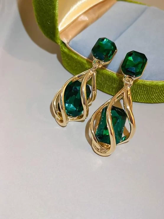 Fashionable Two Pieces Crystal Drop Earrings - Image 3