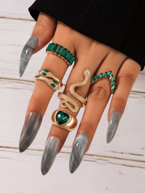 Fashionable Five Pieces Rhinestone Decor Ring - Image 6