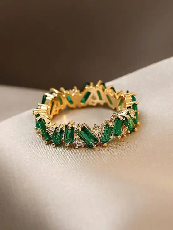 One Piece Fashionable Zircon Decor Ring