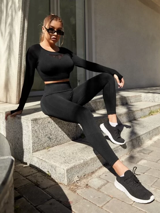 Seamless Super Elastic Cut Out Back Sports Tee & Leggings - Image 8