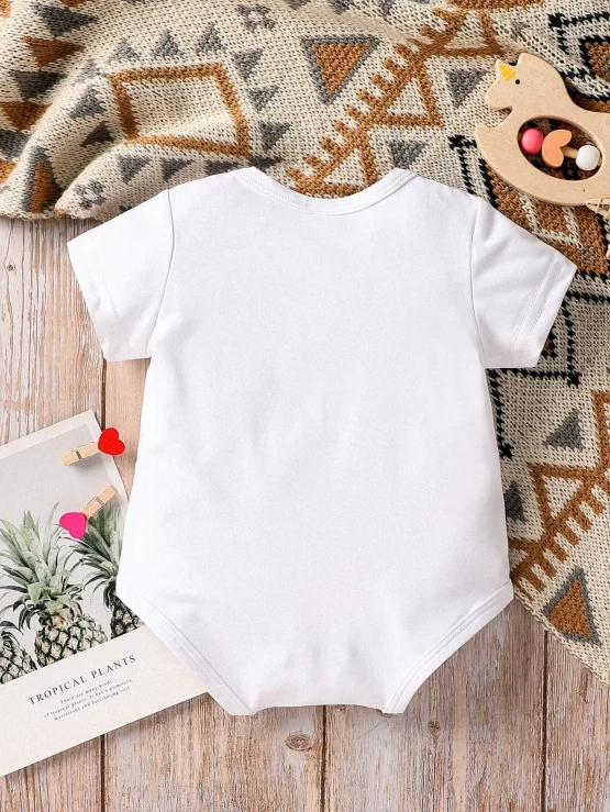Baby Heart & Slogan Graphic Tee Bodysuit - Image 3