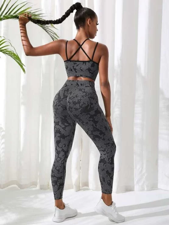 Camo Print Crisscross Back Wide Waistband Sports Set - Image 3