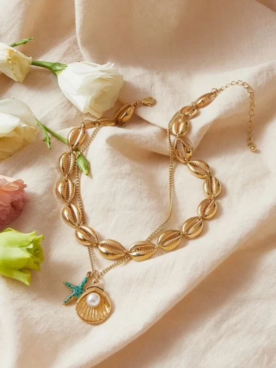 One Piece Shell Decor Layered Necklace
