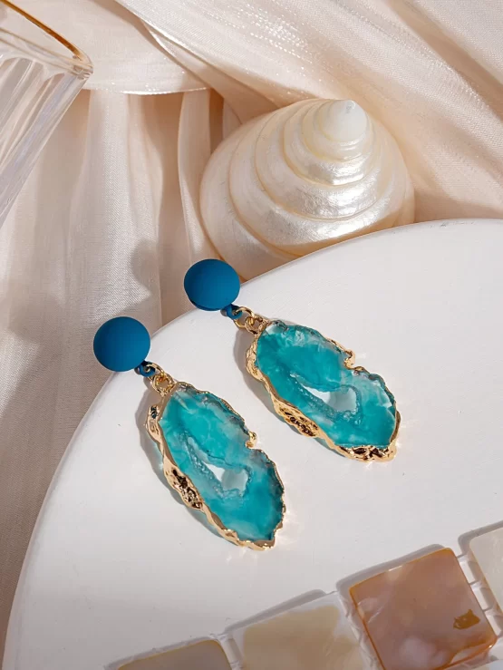 Fashionable Irregular Dangle Shaped Drop Earrings