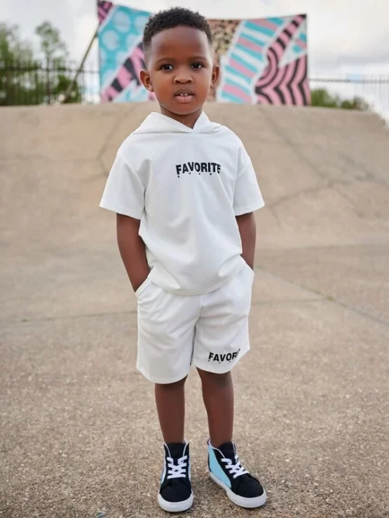 Toddler Boys Letter Graphic Hooded Neck Tee & Slant Pocket Shorts