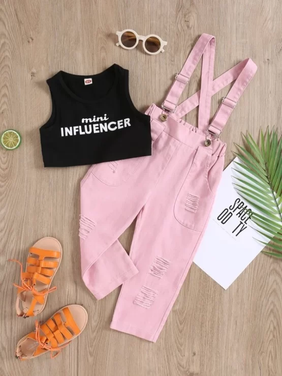 Toddler Girls Letter Graphic Tank Top & Ripped Pinafore Pants
