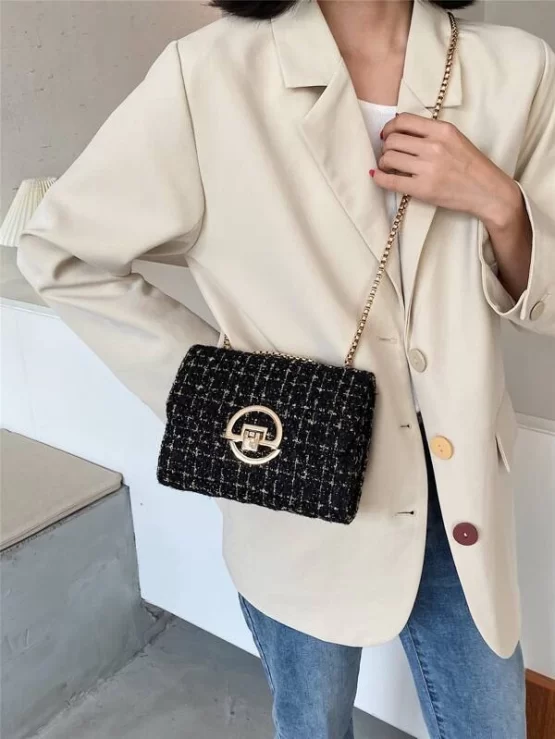 Mini Minimalist Textured Chain Shoulder Bag - Image 5