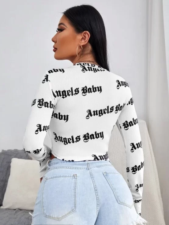 Letter Graphic Casual Thumb Hole Crop Tee - Image 2