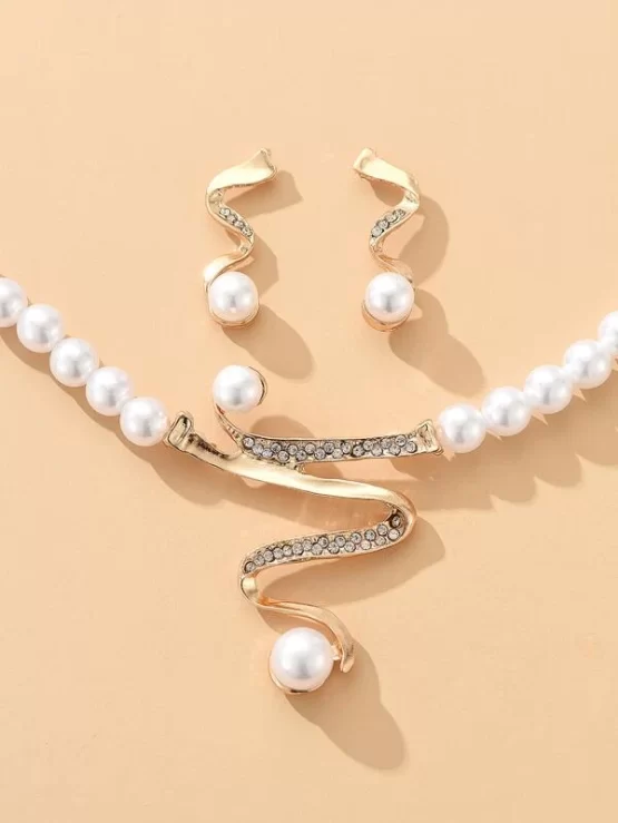 Three Pieces Rhinestone & Faux Pearl Decor Jewelry Set