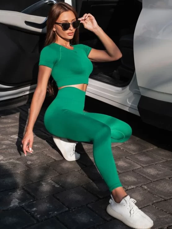 Solid Raglan Sleeve Sport Tee & Leggings Set