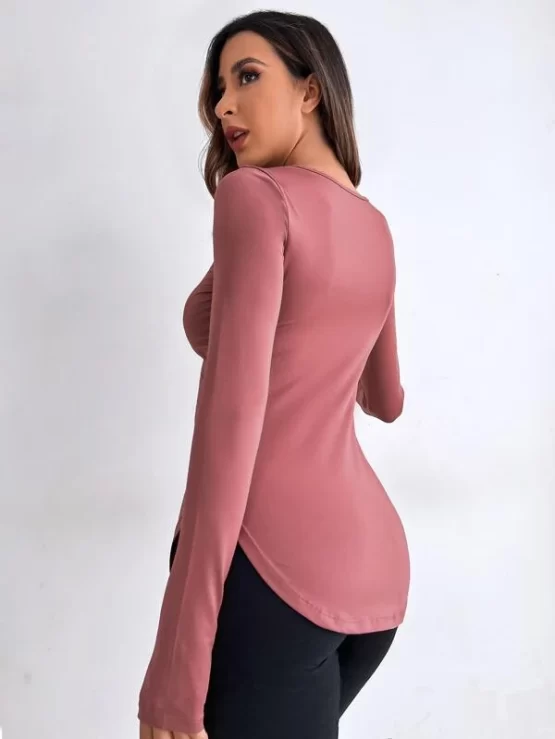 Thumb Holes Cut Out Curved Hem Sports Tee - Image 2