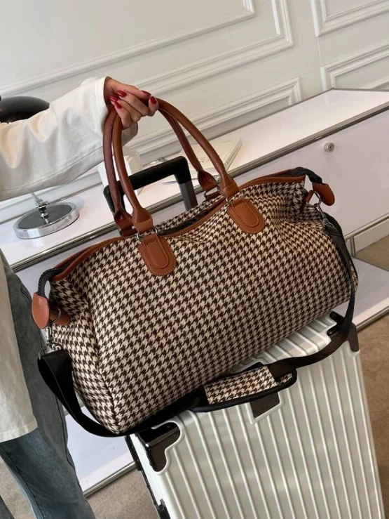Houndstooth Pattern Duffel Double Handle Bag - Image 4