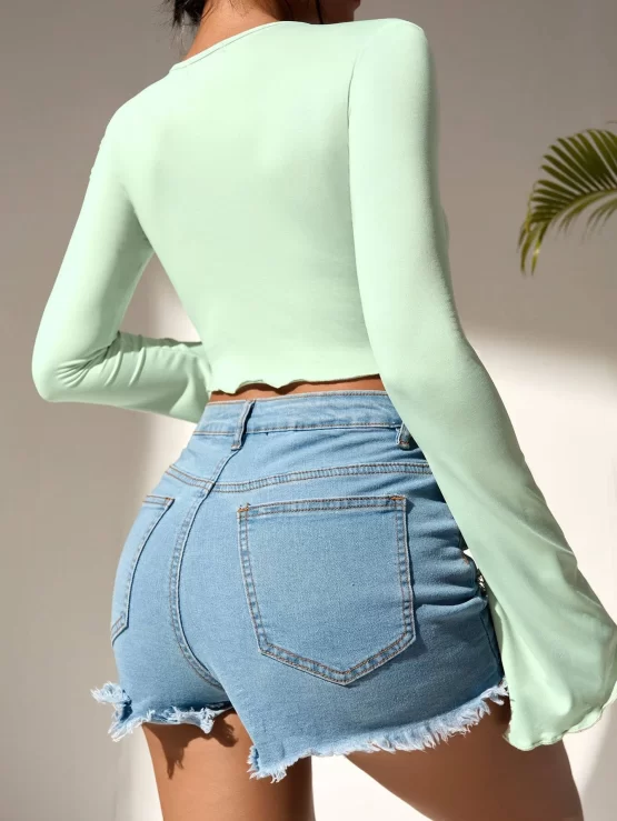 Hanky Hem Flounce V Neck Sleeve Crop Tee - Image 4