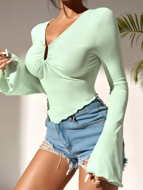 Hanky Hem Flounce V Neck Sleeve Crop Tee - Image 5