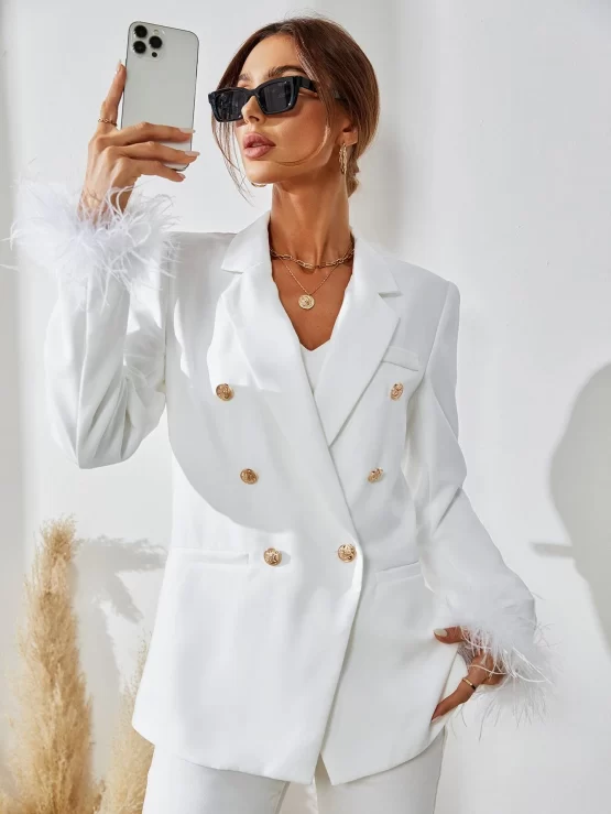 Contrast Fuzzy Trim Double Breasted Blazer - Image 3