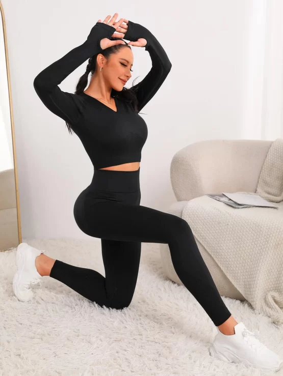 Seamless Raglan V Neck Sleeve Sports Set - Image 3