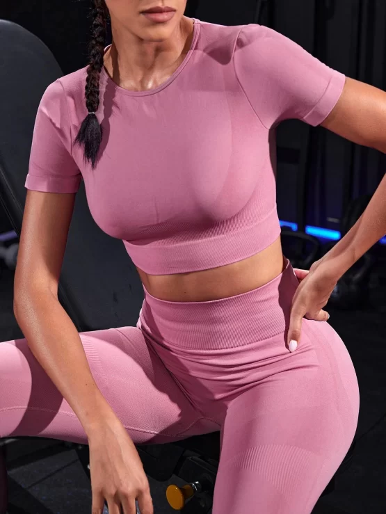 Seamless High Stretch Solid Sports Tee & Leggings - Image 3