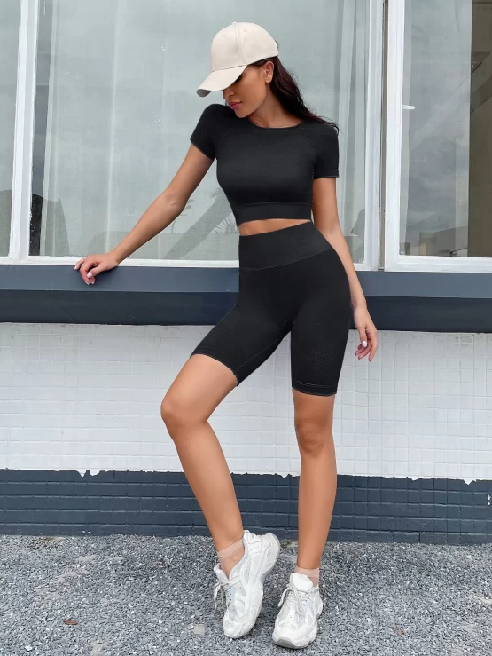 Raglan Sleeve Seamless Crop Sports Top & Biker Shorts Set - Image 2