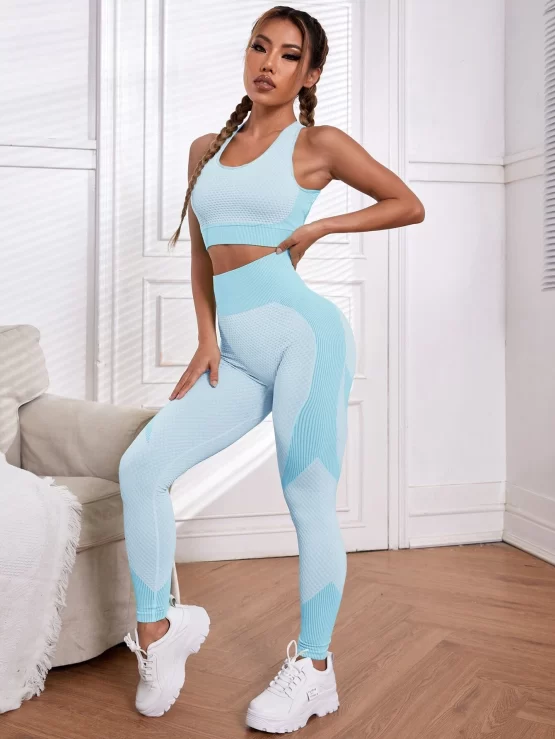 Seamless Criss Cross Back Textured Sports Set - Image 3