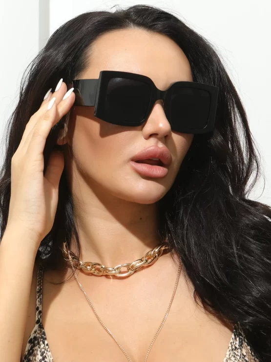 Square Casual Black Frame Fashion Glasses - Image 3