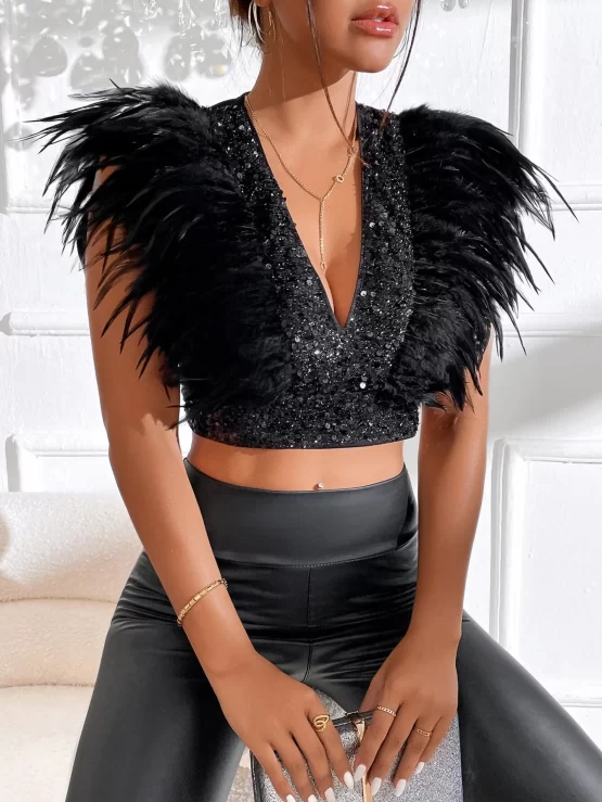 Fuzzy Trim Zipper Back Crop Top Without Arm Sleeves - Image 2