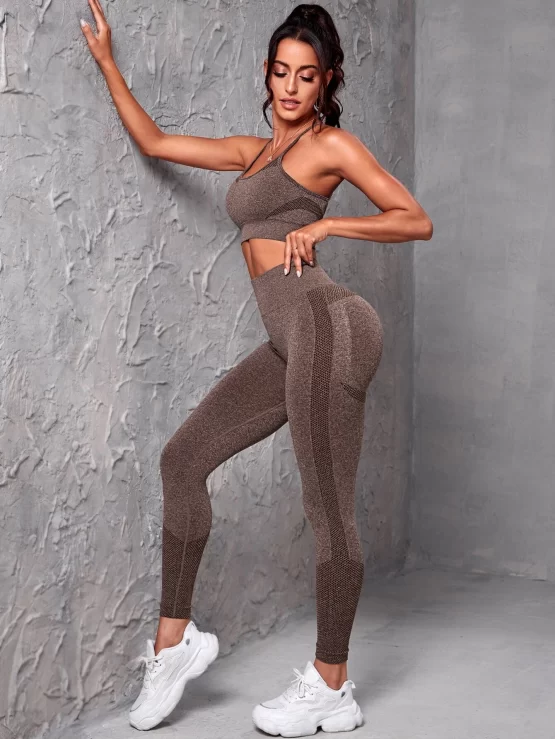 Seamless Plain Halter Scrunch Butt Sports Set - Image 2