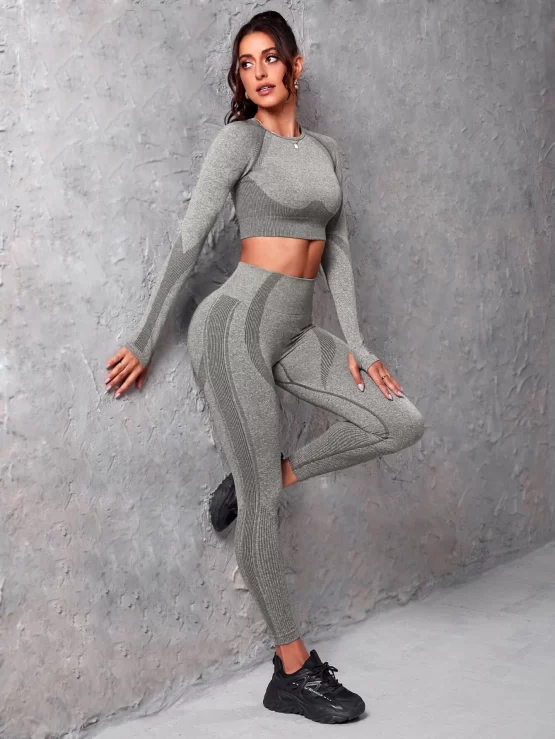 Seamless Raglan Sleeve Sports Tee & Leggings - Image 3