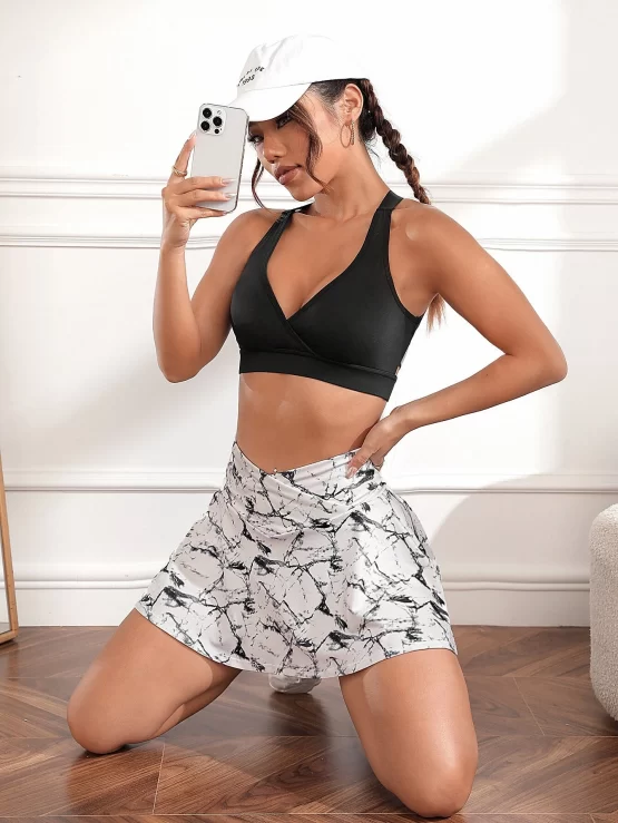 Striped Tape Criss Cross Backless Sports Bra - Image 3