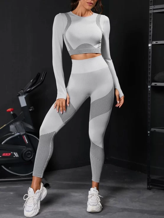 Seamless Thumb Holes Sports Tee & Leggings - Image 3