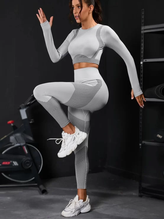 Seamless Thumb Holes Sports Tee & Leggings - Image 2